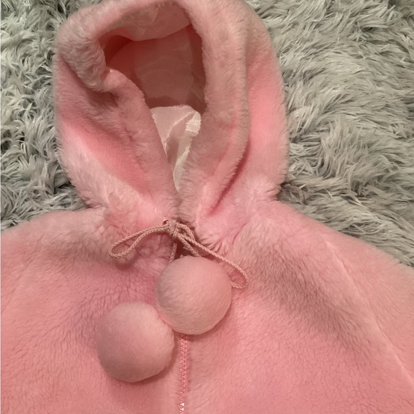 STORYBOOK HEIRLOOMS GIRLS PINK FURRY HOODED POM POM TIE FULLY LINED COAT. SZ 3T - Picture 3 of 8